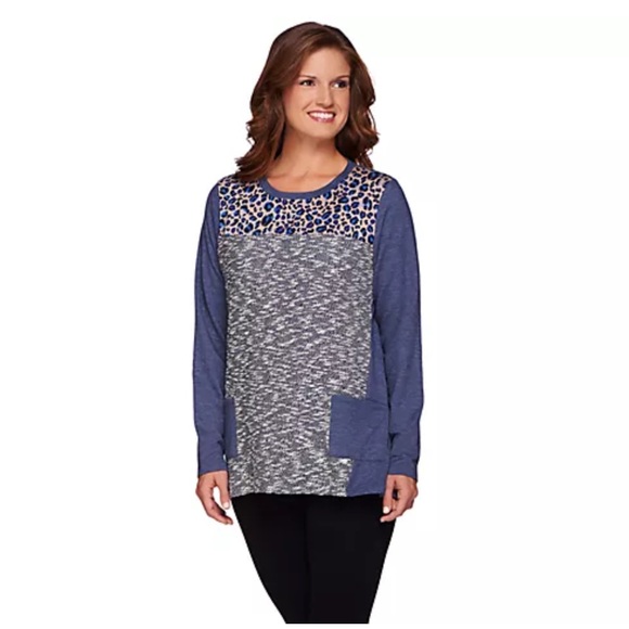 ❗️3/$20❗️Logo by Lori Goldstein Brushed Terry Mixed Media Top - Picture 7 of 11